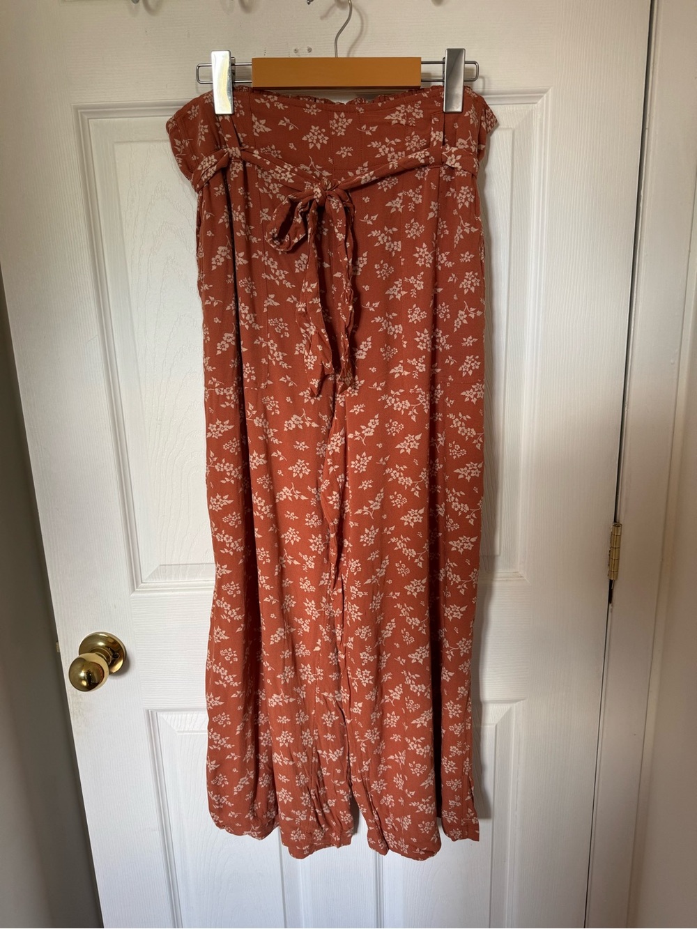 Size L, American Eagle Outfitters Orange High-Waist Floral Wide-Leg Pants